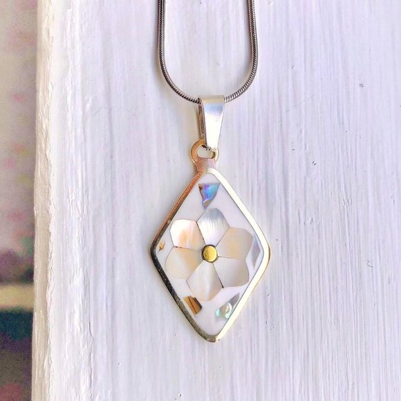 Dainty Flower + Diamond Abalone Shell Necklace/Choker - Picture 3 of 4